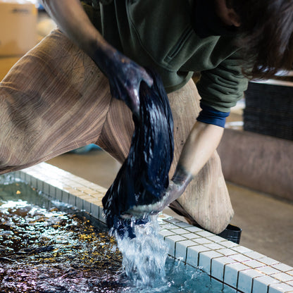 藍染チーフ / ￥10,780（税込）